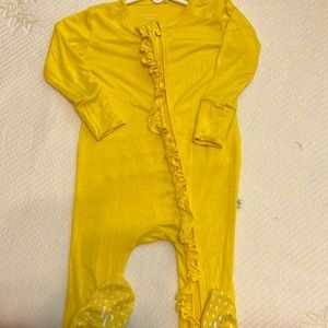 EUC Authentic Posh Peanut Ruffle Footed Zip Up